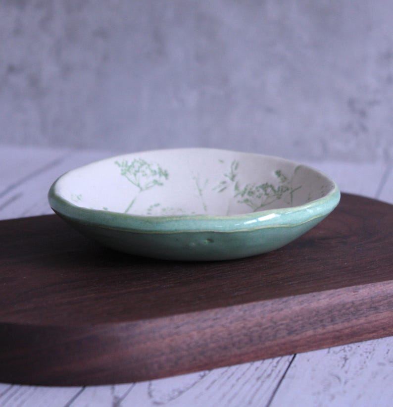 Handmade Wonky Ceramic Dish: Ring, Key, Trinket Bowl, Small Soap dish afbeelding 13