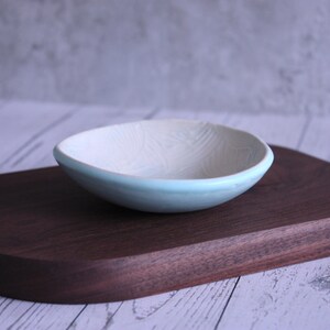 Handmade Wonky Ceramic Dish: Ring, Key, Trinket Bowl, Small Soap dish afbeelding 12