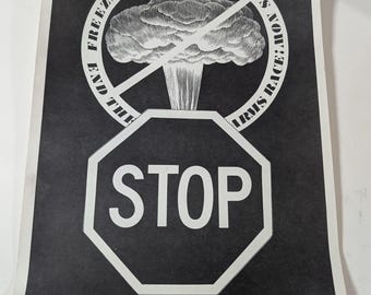 Cartel de protesta antinuclear firmado por Phyllis Delong,