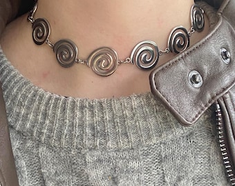 Srebrny spiralny naszyjnik ze stali nierdzewnej, spiralny naszyjnik typu „swirl statement” • Srebrny spiralny naszyjnik z biżuterią Y2K