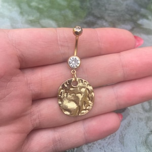 Gold Disc Belly Button Ring, Hammered Coin Navel Piercing, Minimalist Belly Bar, Dangle Belly Ring, Stainless Steel Belly Jewelry Gift