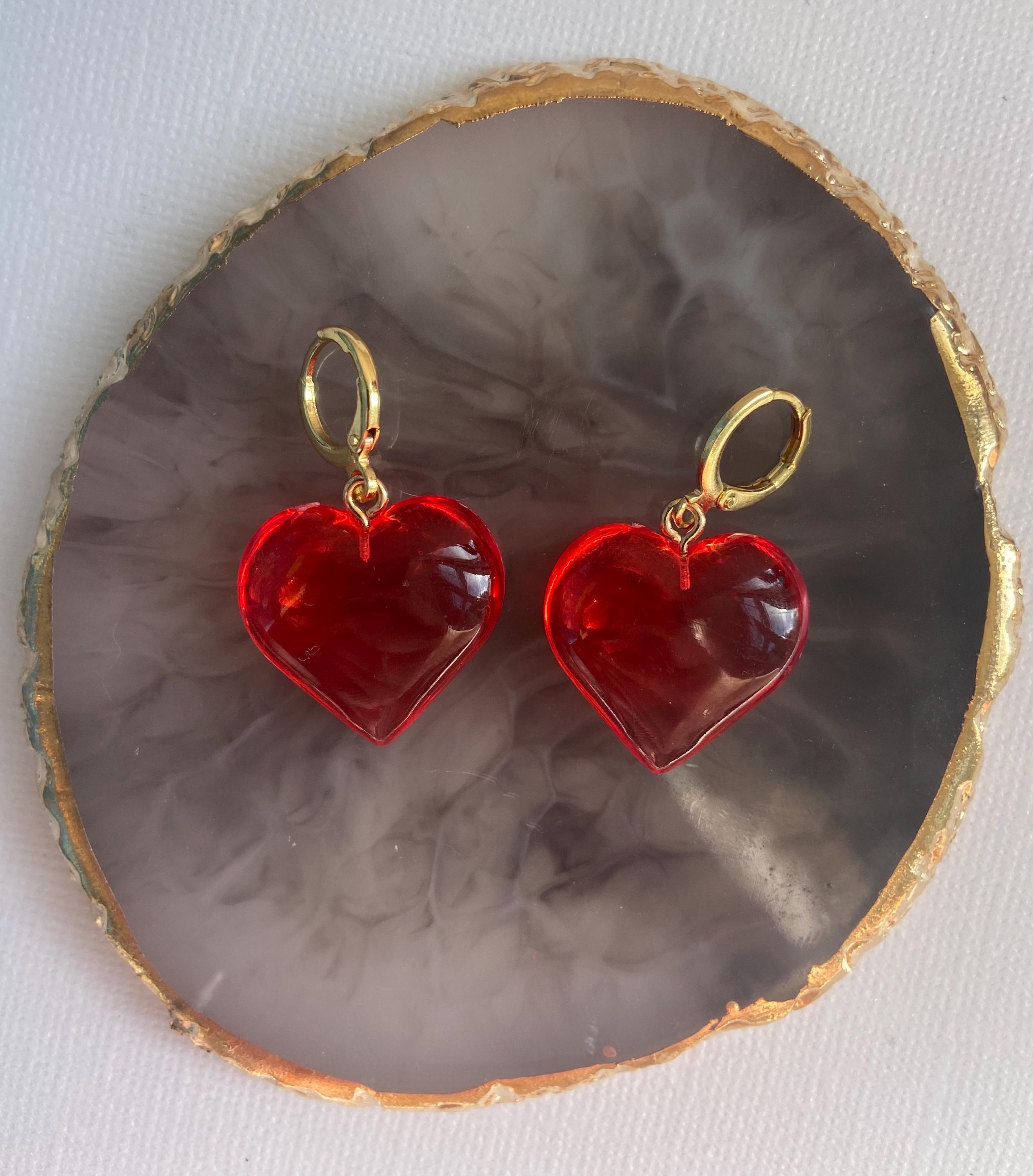 TseenYi Orecchini pendenti a forma di cuore nero con fiamma, in