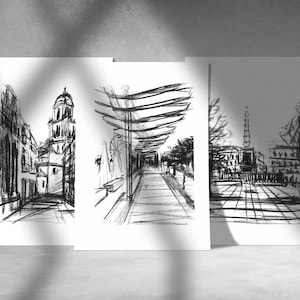 Op de afbeelding: Drie zwart-witte potloodtekeningen van stadsgezichten. De eerste tekening toont een smalle straat met een hoog gebouw op de achtergrond. De tweede tekening toont een overdekte doorgang met bomen aan beide kanten. De derde tekening toont een plein met een hoog gebouw op de achtergrond.