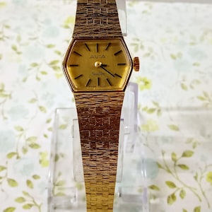 アヴィア　ゴールド　腕時計 Avia Gold Watch - Etsy