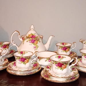 1962 Royal Albert English Bone China Tea Set with The Old Country Roses Pattern.