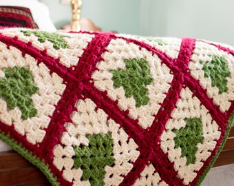 CROCHET PATTERN / Christmas Tree Granny Square Blanket / Photo
