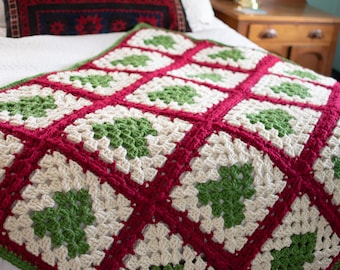 CROCHET PATTERN and Video / Christmas Tree Granny Square Blanket
