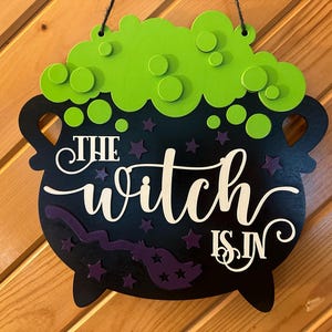 Die Hexe befindet sich im sprudelnden Kessel