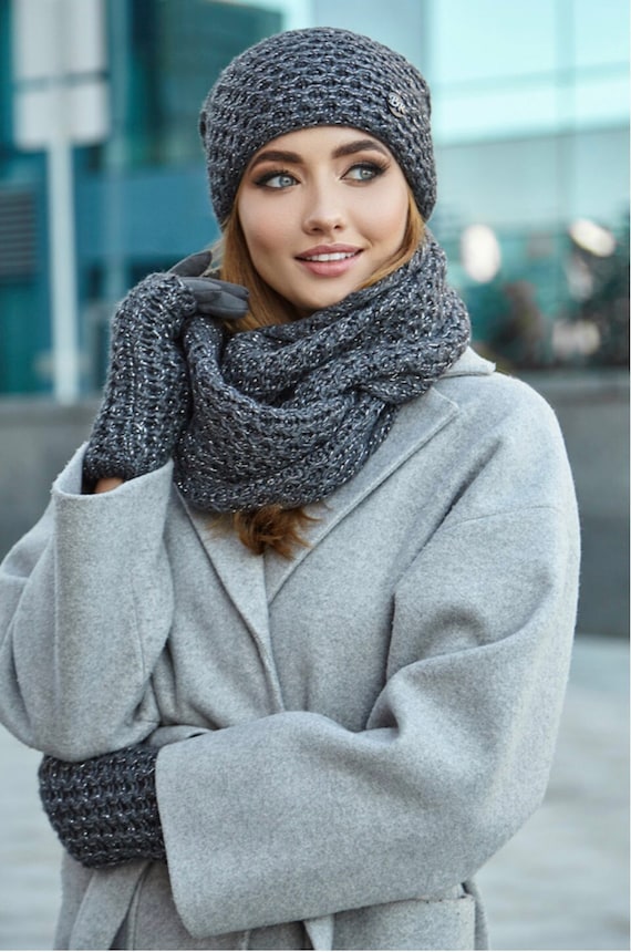 6 Colors Winter Set for Women Hat, Loop Scarf and Gloves  display picture 2