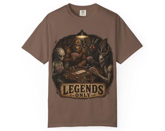 Cryptid Poker T-Shirt — Big Foot & Legends Spielkarten