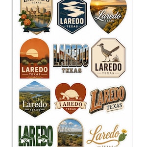 Può includere: Un foglio di adesivi con dodici design distinti relativi a Laredo, Texas. Le grafiche includono paesaggi urbani, naturali, un roadrunner, una tartaruga e cactus, tutti con il testo Laredo Texas in vari caratteri e stili grafici.