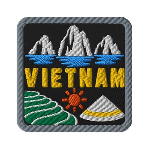 Broderad souvenirlapp med limestonebuktöarna från Vietnam, strykbar - fyrkantig, oval eller rund form, sy-på, samlarobjekt