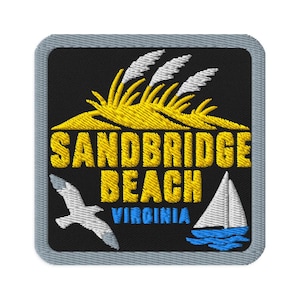 Broderad lapp med segelbåt från Sandbridge Beach i Virginia - fyrkantig, oval eller rund form, stryk-på, sy-på, samlarobjekt