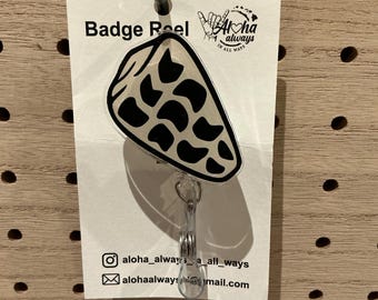 Cowry shell retractable badge reel