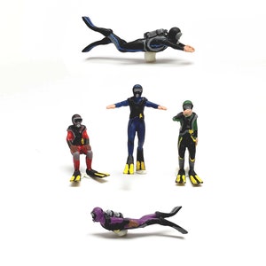 Miniature Scuba Divers, Unpainted