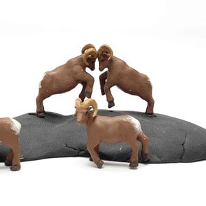 Bighorn Sheep - Assorted 5 Pack - HO Scale, N Scale, Z Scale, O Scale | Miniature Animals