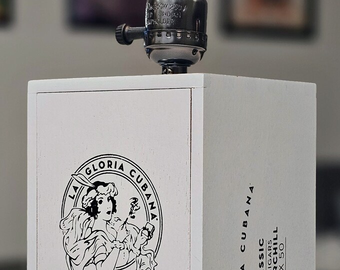 La Gloria Cubana Classic White Cigar Box Lamp