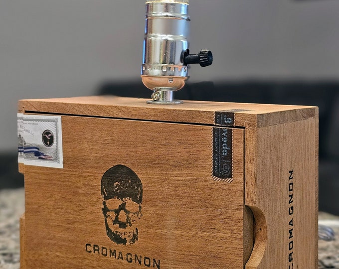 Cromagnon Cigar Box Lamp