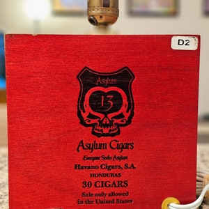 Asylum 13 Cigar Box Lamp image 4
