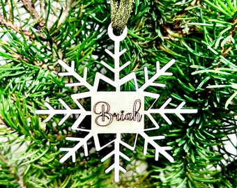 Gepersonaliseerde kersthouten ornament, aangepaste naamornament, lasergesneden cadeaukaartje, lasergesneden naamsnuisterij