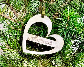 Gepersonaliseerde kersthouten ornament, aangepaste naamornament, lasergesneden cadeaukaartje, lasergesneden naamsnuisterij