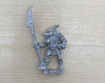 Zwierzoludzie Chaosu Slaanesh Beastman Byk Halabarda 1 #24