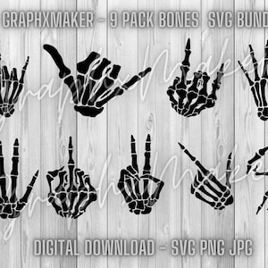 Può includere: Nove file di taglio SVG di mani di scheletro nere. Le mani sono in varie pose, tra cui un segno di pace, un pollice in su, un dito medio e un segno di rock and roll.  GRAPHXMAKER - 9 PACK BONES SVG BUNDLE DIGITAL DOWNLOAD - SVG PNG JPG