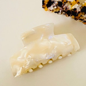 Trendy & Aesthetic Marble-Design Hair Clips |  Medium Claw Clips | Claw Clips For Regular Hair | Gift For Her