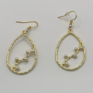 Gold Pearl Drop Earrings, Gold Pearl Dangle Earrings, Gold Drop Earrings, Gold Dangle Earrings