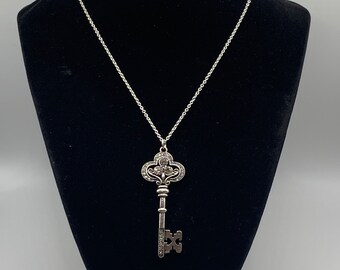 Rhinestone Key Necklace, Silver Key Necklace, Silver Pendant Necklace, Rhinestone Necklace, Women&#39;s Necklace