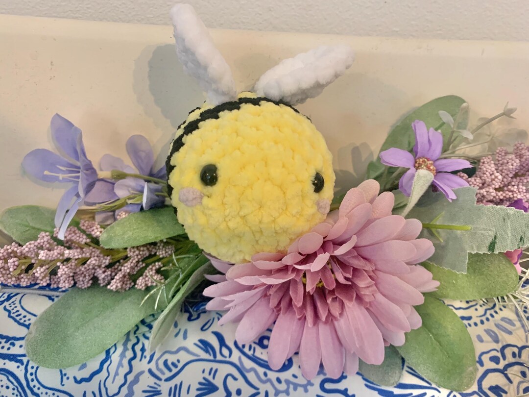 Handmade Crochet Bumblebee Plushie: Soft Chenille Yarn Toy - Etsy