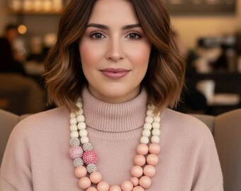 PREORDINA Gioielli alla moda con perline rosa e beige: collana vistosa a strati