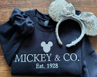 Mickey and Co broderad rundhalsad tröja