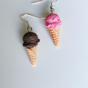 Mix & match chocolate and strawberry ice cream earrings.