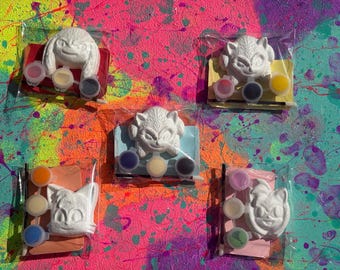 Blue hedgehog  inspired kids paint party favour -Paint you own sonic party pack - Gifts - Paintable. Party kit party filler