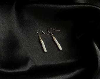 Wire Wrapped Freshwater Pearl Dangle Earrings Freshwater Pearl Drop Earrings Elegant Long Pearl Earrings Minimalist Dangle Jewelr