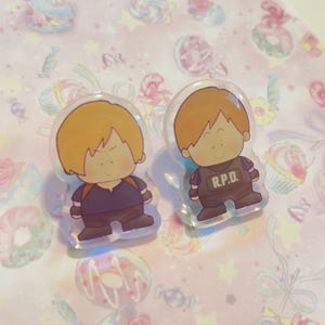 Leon Kennedy Acryl Chibi Pins | 3,8 cm