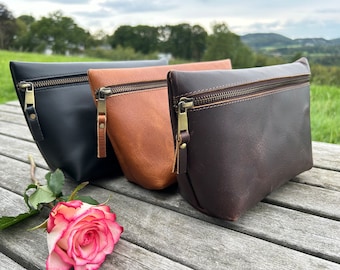 Personalisierte Leder Schminktasche, Kosmetiktasche | Leder Make-up Tasche | Geschenk für Muttertag | Gift for her | Handmade Gift |