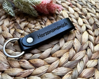 Leather keychain, gift for guests, birthday, leather accessory, Christmas gift, gift for him | Gift idea for women and men