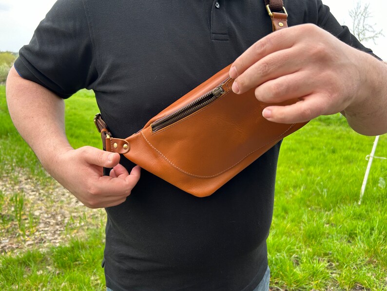 Große Gürteltasche aus Leder