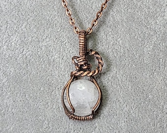 Moonstone, pendant, Handmade, Gifts for her, feminine energy, intuition, emotional healing, moon cycles, dreams, guidance, new beginning