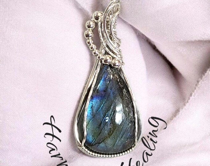 Labradorite, Wire wrapped necklace, wire wrap, handmade, gifts for her, pendant,