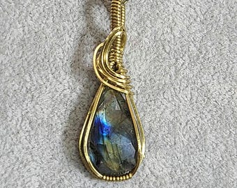 Labradorite, Wire wrapped necklace, wire wrap, handmade, gifts for her, pendant, transformation, awakening, creativity, clarity, balance