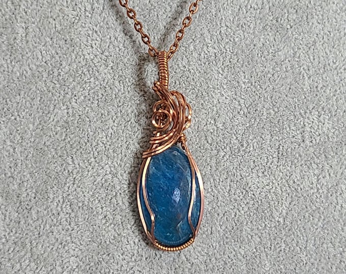 Apatite, Wire wrapped necklace, wire wrap, handmade, gifts for her, pendant, representing luck, self-love, confidence & commitment, calming.