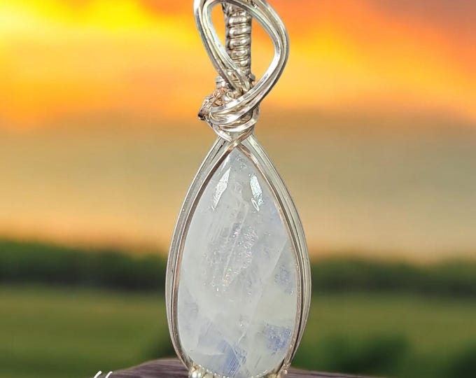 Moonstone, pendant, necklace, gifts for her, intuition, healing, new beginnings, traveler's stone, Sterling Silver, white stone necklace