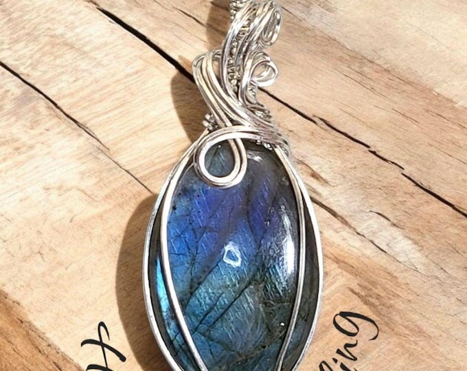 Labradorite, Wire wrapped necklace, wire wrap, handmade, gifts for her, pendant, transformation, spiritual awakening, protection, creativity