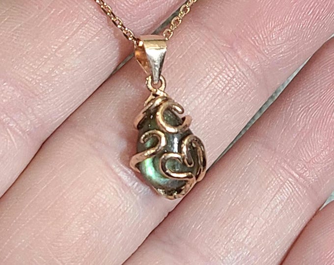Labradorite, Micro-pendant, gifts for her, handmade, wrapped pendant, transformation, rose gold, protection, spiritual awakening, balances