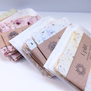 Carta Intenzionale - Carta Riciclata Fatta a Mano Infusa con Acqua Lunare e Cristalli Herbal Allies per Migliorare il Tuo Artigianato - Carta Incantata