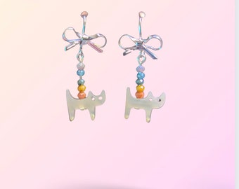 Rainbow Cats Earrings with Bows- Beaded Drop Earrings - Jewelry Gift for Cat Lovers