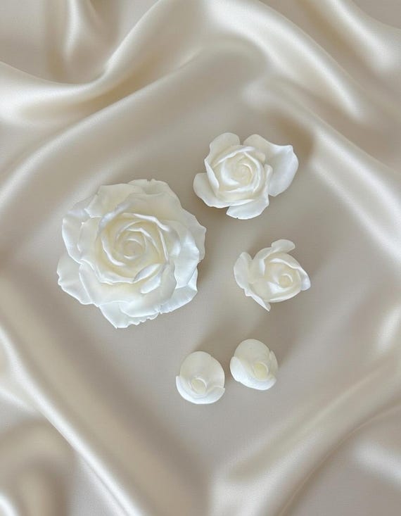 Resin Rose Wall Decor, Set of 5 Ivory Floral Sculptures